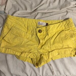 Y2k Low rise 2000s yellow SO shorts